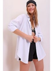 Chezalou Bluzka w kolorze białym rozmiar: S. Białe bluzki Chezalou, s, bez wzorów, bez kołnierzyka, bez ramiączek. Za 57.20 zł.