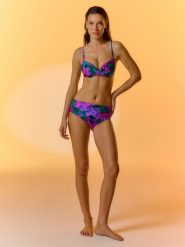 4F Dół od bikini damski - multikolor S. Brązowe szorty 4f, bez wzorów, z materiału, wakacyjne, z podwyższonym stanem. Za 59.99 zł.