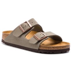 Klapki Birkenstock. Szare klapki Birkenstock, bez wzorów, bez obcasa. Za 429.99 zł.