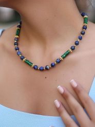 Pierres de Jade Pozłacany naszyjnik z elementami ozdobnymi - dł. 45 cm rozmiar: onesize. Niebieskie naszyjniki Pierres de Jade, z lazurytem, pozłacane. Za 69.99 zł.