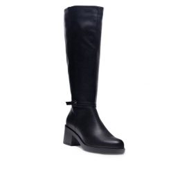 Kozaki Jenny Fairy. Czarne kozaki Jenny Fairy, bez obcasa, na słupku, bez zapięcia. Za 199.99 zł.