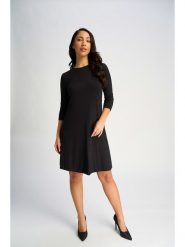 Marks & Spencer Sukienka w kolorze czarnym rozmiar: 38. Czarne sukienki Marks & Spencer, na co dzień, bez wzorów, bez kołnierzyka, bez ramiączek, mini, proste. Za 35.18 zł.