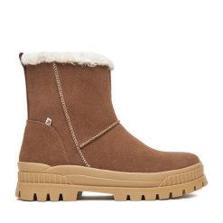 Botki Rieker. Brązowe botki Rieker, bez wzorów, bez obcasa, na płaskiej podeszwie, bez zapięcia. Za 519.99 zł.
