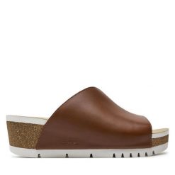 Klapki Josef Seibel. Brązowe klapki Josef Seibel, bez wzorów, bez obcasa. Za 389.99 zł.