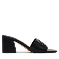 Klapki Guess. Czarne klapki Guess, z aplikacjami, bez obcasa. Za 379.99 zł.