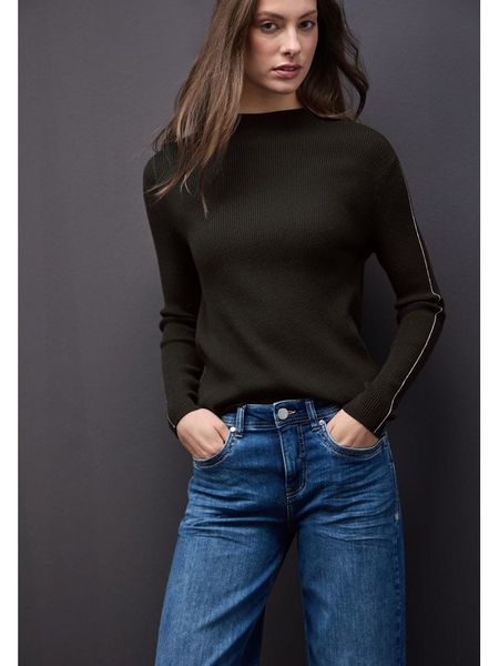 Street One Sweter w kolorze brązowym rozmiar: 46. Brązowe swetry Street One, bez wzorów, bez ramiączek. Za 113.63 zł.