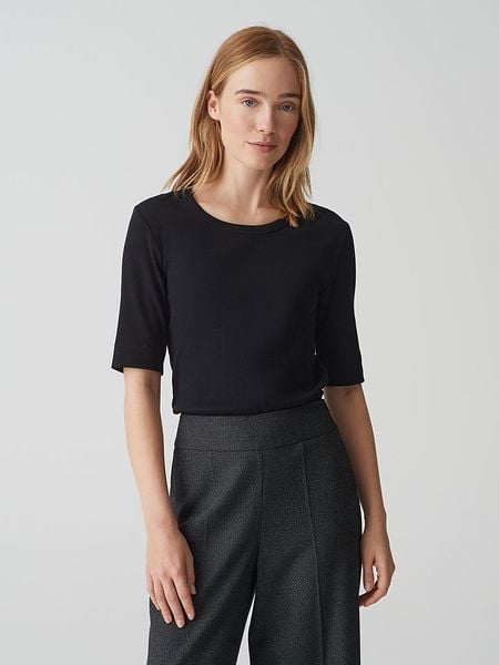 OPUS Koszulka w kolorze czarnym rozmiar: 40. Czarne bluzki Opus, bez wzorów, bez kołnierzyka, bez ramiączek. Za 88.02 zł.