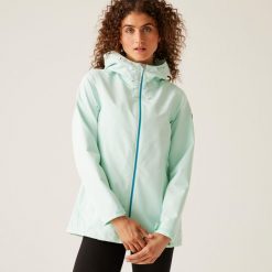 Kurtka przeciwdeszczowa damska Hamara III. Niebieskie kurtki sportowe Regatta, bez wzorów, z poliesteru, bez kaptura, trekkingowe. Za 249.99 zł.