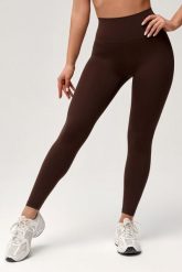 Damskie legginsy sportowe Rough Radical Soho Long. Fioletowe legginsy ROUGH RADICAL, l, bez wzorów, z elastanu, z podwyższonym stanem, długie. Za 169.90 zł.
