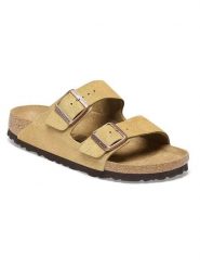 Birkenstock Skórzane klapki "Arizona" w kolorze jasnobrązowym rozmiar: 42. Brązowe klapki Birkenstock, bez wzorów, z otwartym noskiem, bez obcasa. Za 412.34 zł.