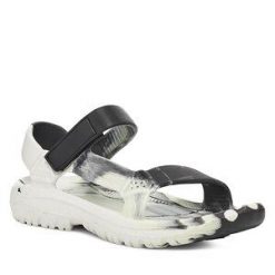 Sandały Teva. Czarne sandały Teva, bez wzorów, sportowe, bez obcasa, bez zapięcia. Za 169.99 zł.