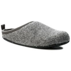 Kapcie Camper. Szare obuwie domowe Camper, bez wzorów, bez zapięcia. Za 399.99 zł.