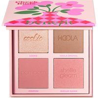 Cheek buds - paletka z różem, bronzerem i rozświetlaczem. Palety cieni BENEFIT COSMETICS. Za 229.00 zł.