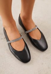 Czarne Wsuwane Balerinki z Ozdobnym Paskiem z Cyrkoniami Rola. Czarne baleriny Born2be, z aplikacjami, bez obcasa. Za 49.99 zł.