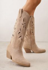 Ciemnobeżowe Kozaki Kowbojki na Stożkowym Obcasie z Ażurową Cholewką Tidanna. Brązowe kozaki Born2be, na lato, z jeansu, bez obcasa, na obcasie, bez zapięcia. Za 139.99 zł.