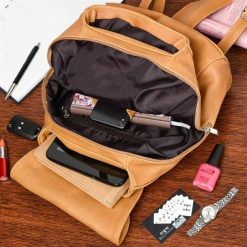 Camel nubuk Beltimore plecak skórzany damski z klapą solidny S41. Brązowe plecaki bez wzorów, z nubiku. Za 214.40 zł.