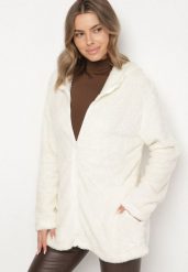 Beżowy Futerkowa Bluza z Kapturem i Suwakiem Sinatila. Brązowe bluzy Born2be, uniwersalny, bez wzorów, z zamszu, z kapturem. Za 69.99 zł.