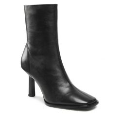 Botki GINO ROSSI. Czarne botki Gino Rossi, bez wzorów, bez obcasa, na szpilce, bez zapięcia. Za 268.99 zł.