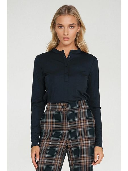 Nife Bluzka w kolorze granatowym rozmiar: 42. Niebieskie bluzki Nife, bez wzorów, bez kołnierzyka, bez ramiączek. Za 170.47 zł.