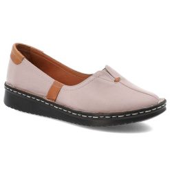 Półbuty damskie Artiker, naturalna skóra licowa z miękką cholewką wsuwaną konstrukcją, jasnobrązowe, 50C0342. Brązowe czółenka Artiker, bez wzorów, ze skóry, bez obcasa, na koturnie, bez zapięcia. Za 239.00 zł.