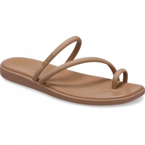 Klapki Dla Dorosłych Crocs Miami Toe Loop. Brązowe klapki Crocs, bez wzorów, z materiału, bez obcasa. Za 199.99 zł.