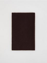 Szalik z wełną i kaszmirem - ciemnobrązowy. Brązowe szaliki Reserved, bez wzorów, z kaszmiru. Za 249.99 zł.