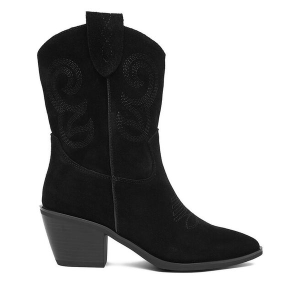 Kowbojki Badura. Czarne botki Badura, bez wzorów, bez obcasa, na słupku, bez zapięcia. Za 279.99 zł.