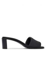 Calvin Klein Klapki Block Heel Sandal Aop HW0HW03016 Czarny. Czarne klapki Calvin Klein, bez wzorów, z materiału, bez obcasa. Za 529.99 zł.