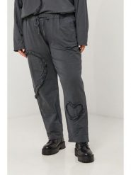 Curvy Lady Spodnie w kolorze antracytowym rozmiar: 40/42. Czarne spodnie materiałowe Curvy Lady, na co dzień, z aplikacjami, z materiału, z standardowym stanem. Za 152.99 zł.