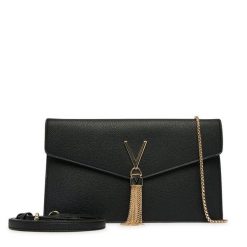 Torebka Valentino. Czarne torebki klasyczne Valentino, bez wzorów, bez dodatków. Za 439.99 zł.