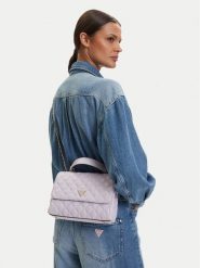 Guess Torebka Giully II HWQG96 73200 Fioletowy. Fioletowe torebki klasyczne Guess, z aplikacjami, ze skóry, bez dodatków. Za 589.99 zł.