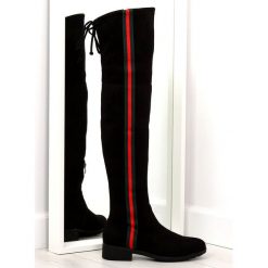 Muszkieterki z lampasem czarne HFN-0296-2 Black. Czarne kozaki ButyModne, na jesień, bez obcasa, na płaskiej podeszwie, bez zapięcia. W wyprzedaży za 139.00 zł.