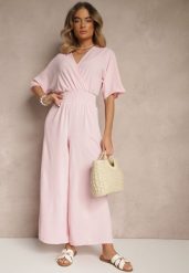 Jasnoróżowy Taliowany Kombinezon z Zakładkowym Dekoltem i Gumką w Pasie Vimalynna. Czerwone sukienki Renee, na co dzień, bez wzorów, eleganckie, bez kołnierzyka, bez ramiączek, kopertowe. Za 54.99 zł.