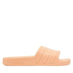Klapki adidas. Czerwone klapki Adidas, bez wzorów, bez obcasa. Za 69.99 zł.