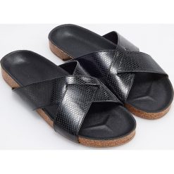 Klapki - Szary. Klapki Reserved. W wyprzedaży za 49.99 zł.