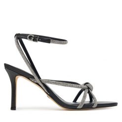 Sandały Guess. Czarne sandały Guess, z aplikacjami, bez obcasa, na szpilce, bez zapięcia. Za 569.99 zł.