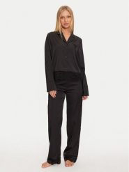 Guess Piżama O4BX02 WEFC2 Czarny Regular Fit. Czarne piżamy Guess, z aplikacjami, z syntetyku, bez ramiączek. Za 359.99 zł.