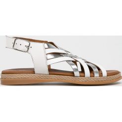 Badura - Sandały. Białe sandały Badura, bez wzorów, z gumy, bez obcasa, na szpilce, bez zapięcia. W wyprzedaży za 139.90 zł.