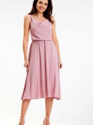 Sukienka Model A579 Dirty Pink - awama. Różowe sukienki Awama, l, bez wzorów, z wiskozy, eleganckie, bez kołnierzyka, plus size, bez ramiączek, midi, dopasowane. Za 300.83 zł.
