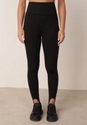 Czarne Gładkie Legginsy z Wysokim Stanem i Zapiętkami Nimesa. Czarne legginsy Born2be, l, bez wzorów, z jeansu, z podwyższonym stanem. Za 69.99 zł.