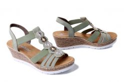 RIEKER 619B2-52 green, sandały damskie. Zielone sandały Rieker, bez wzorów, bez obcasa, na koturnie, bez zapięcia. Za 255.92 zł.