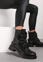Czarne Streetwearowe Botki z Naszywką Nitami i Paskami Rorista. Czarne botki Born2be, z aplikacjami, z jeansu, bez obcasa, na obcasie, bez zapięcia. Za 149.99 zł.