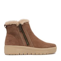 Botki Remonte. Brązowe botki Remonte, bez wzorów, bez obcasa, na płaskiej podeszwie, bez zapięcia. Za 439.99 zł.