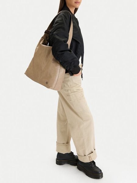 G-Star Raw Torebka C-LDA8559 Beżowy. Brązowe torebki klasyczne G-Star Raw, bez wzorów, ze skóry, bez dodatków. Za 229.99 zł.