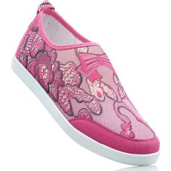 Buty wsuwane bonprix różowy wzorzysty. Obuwie sportowe bonprix. Za 37.99 zł.