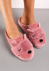Różowe Kapcie z Futerkiem i Imitacją Uszu Bervenka. Czerwone obuwie domowe Renee, bez wzorów, bez zapięcia. Za 19.99 zł.