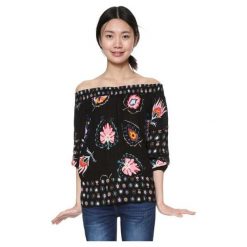 Desigual Bluzka damska Blus D Minor 18SWBWBR 2000 (rozmiar XS). Bluzki Desigual, xs, bez wzorów, z materiału, bez kołnierzyka, bez ramiączek. W wyprzedaży za 128.00 zł.