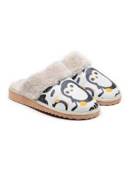 Goby Kapcie w kolorze białym ze wzorem rozmiar: 37. Białe obuwie domowe Goby, bez wzorów, z materiału, z okrągłym noskiem, bez zapięcia. Za 130.99 zł.