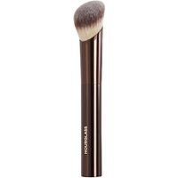 Ambient Soft Glow Foundation Brush - Pędzel do podkładu. Pędzle HOURGLASS. Za 269.00 zł.