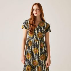 Sukienka casual damska Orla Kiely Tiered Midi. Żółte sukienki Regatta, na co dzień, bez wzorów, z bawełny, casualowe, bez kołnierzyka, bez ramiączek, midi, proste. W wyprzedaży za 246.50 zł.